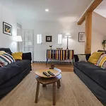 Lovelystay - Bairro Alto Terrace Wonder
